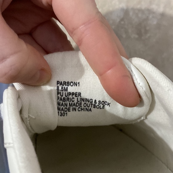 Steve Madden Parson 1 White and Black Shoe with Silver Studs in size 8.5 - Picture 5 of 7